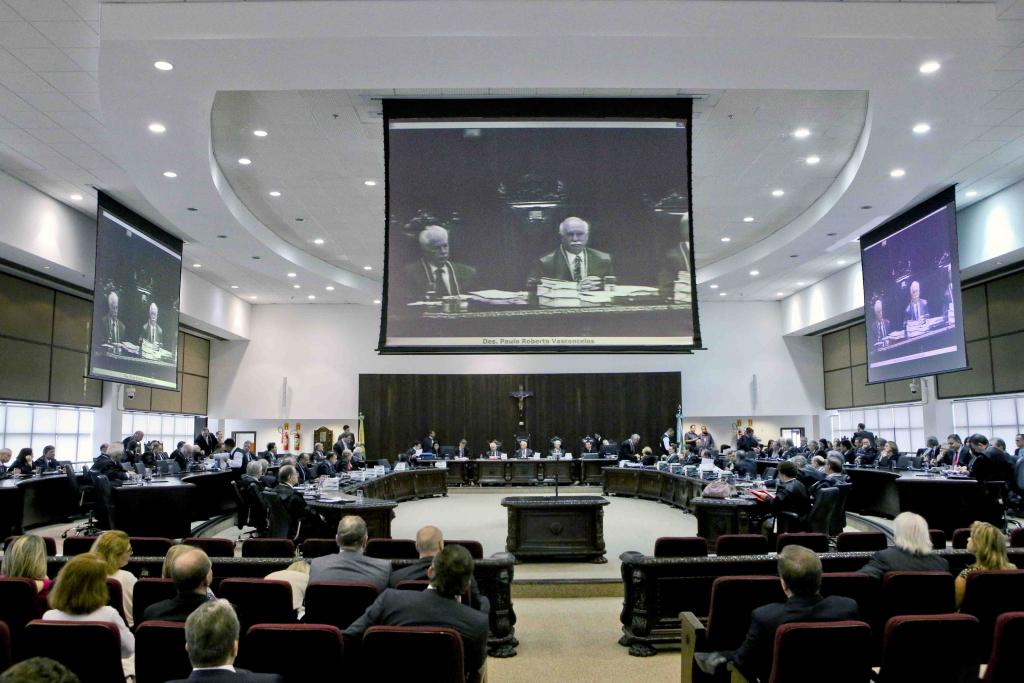 Governador indica o nome de Ramon de Medeiros Nogueira para o cargo de desembargador; Órgão Especial aprova pedidos de movimentação na carreira 